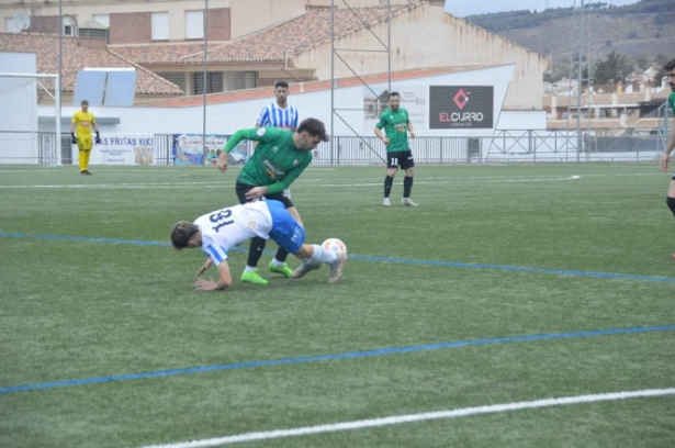 El CD Huétor Vega venció al CF Motril (GABRIEL R. LÁZARO)