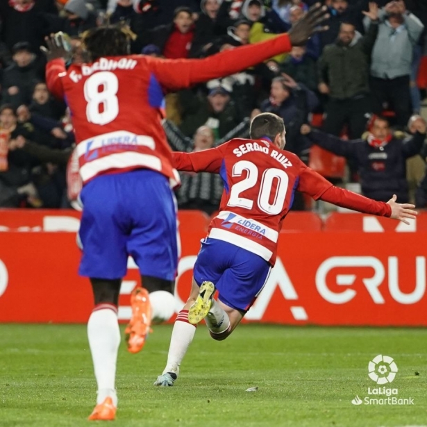 Sergio Ruiz celebra su gol ante el Málaga (LALIGA) Sergio Ruiz celebra su gol ante el Málaga (LALIGA)
