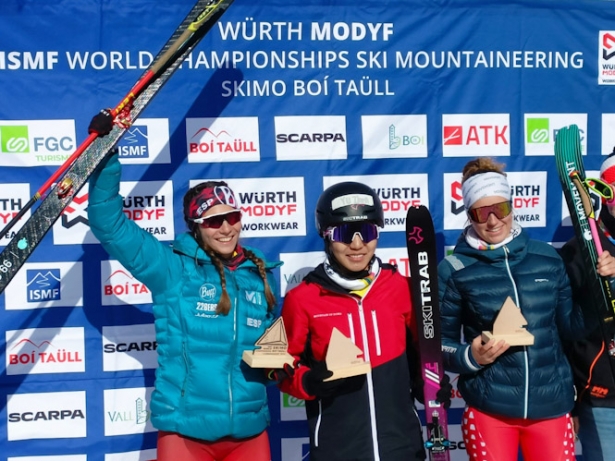María Ordóñez en el podium María Ordóñez en el podium