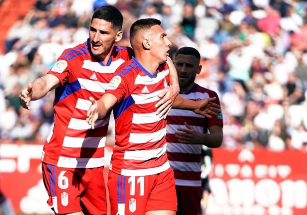 Uzuni abrió el marcador ante el Albacete Balompié (GRANADA CF) Uzuni abrió el marcador ante el Albacete Balompié (GRANADA CF)