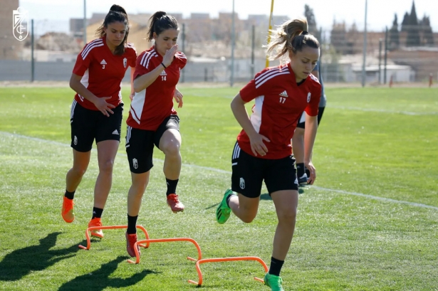 Entrenamiento del Granada CF Femenino (GRANADA CF FEMENINO) Entrenamiento del Granada CF Femenino (GRANADA CF FEMENINO)