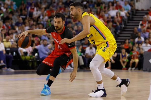 Lluis Costa ante Jaime Fernández (ÁLEX CÁMARA) Lluis Costa ante Jaime Fernández (ÁLEX CÁMARA)