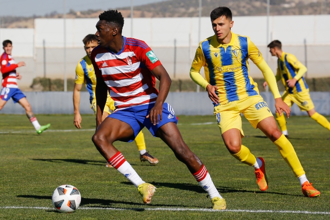 Samu en un partido con el filial (GRANADA CF)