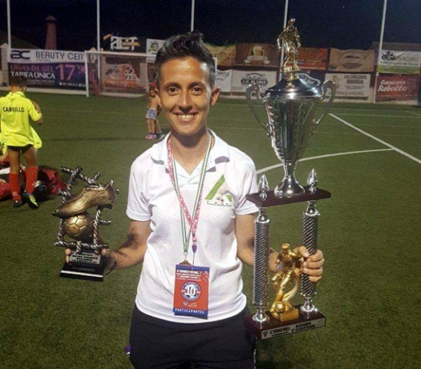 Alejandra Jiménez principal candidata para dirigir al Cúllar Vega CF (TORNEO DE FÚTBOL BASE ANDALUCÍA) Alejandra Jiménez principal candidata para dirigir al Cúllar Vega CF (TORNEO DE FÚTBOL BASE ANDALUCÍA)