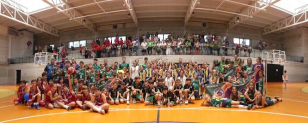 Foto de familia de los participantes (GMASB) Foto de familia de los participantes (GMASB)