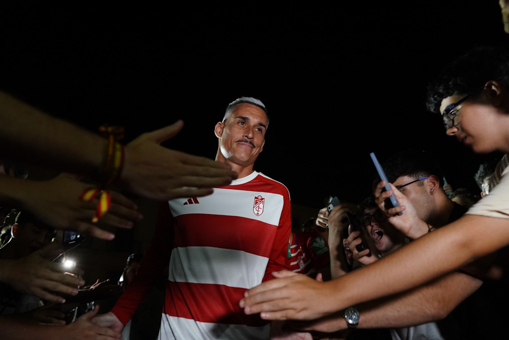 Presentación de las equipaciones del Granada CF (GRANADA CF)