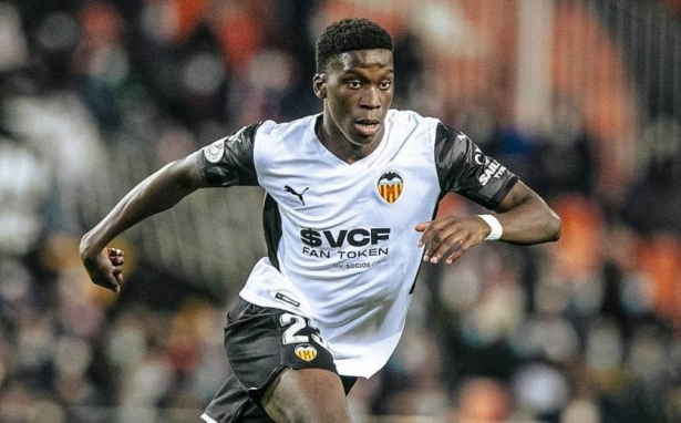 Ilaix Moriba con la camiseta del Valencia (VALENCIA CF) Ilaix Moriba con la camiseta del Valencia (VALENCIA CF)