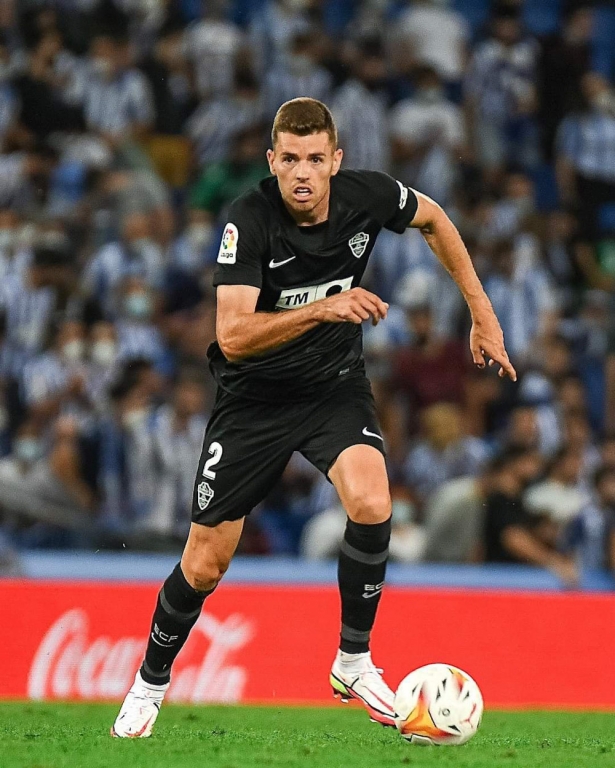 Gerard Gumbau cerca de recalar en el Granada (ELCHE CF) Gerard Gumbau cerca de recalar en el Granada (ELCHE CF)