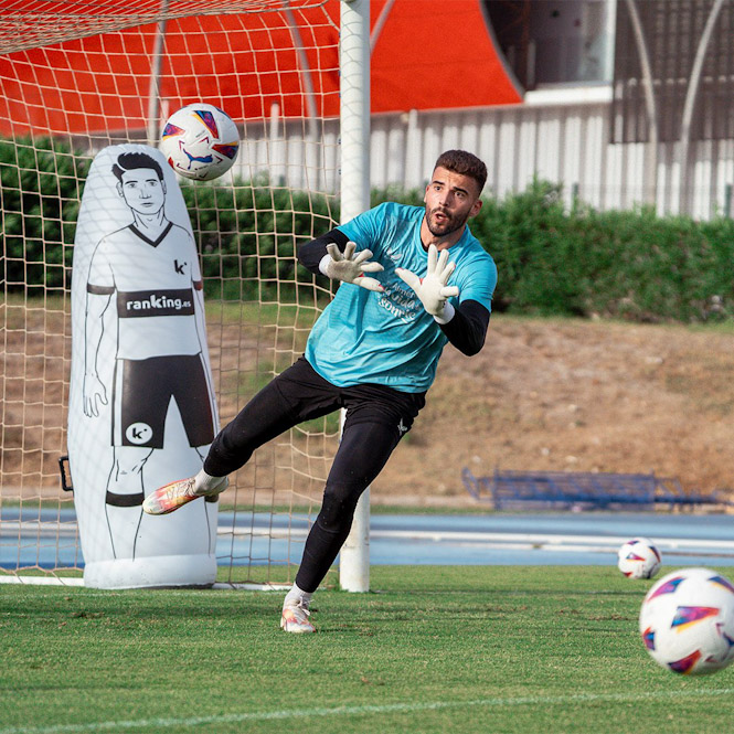 Luis Maximiano en su primer entrenamiento con la UD Almería (UD ALMERÍA)