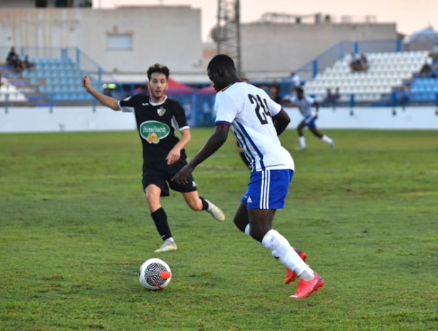 Abdoulaye busca dar una pase (SEMANARIO MUCHO DEPORTE)