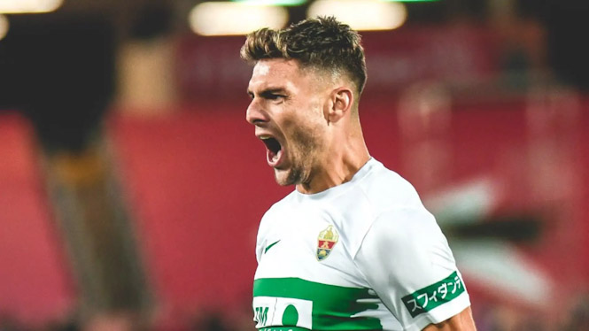 Lucas Boyé durante un partido con el Elche 