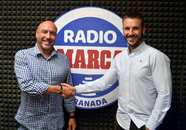Javier Palma junto a José Ángel Martos, director de Radio Marca Granada, en los estudios de la emisora (GRJ) Javier Palma junto a José Ángel Martos, director de Radio Marca Granada, en los estudios de la emisora (GRJ)