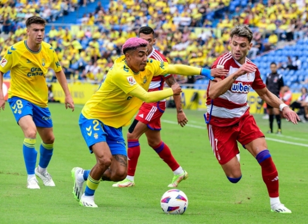 Lucas Boyé fue el mas destacado del Granada CF (LOF) Lucas Boyé fue el mas destacado del Granada CF (LOF)