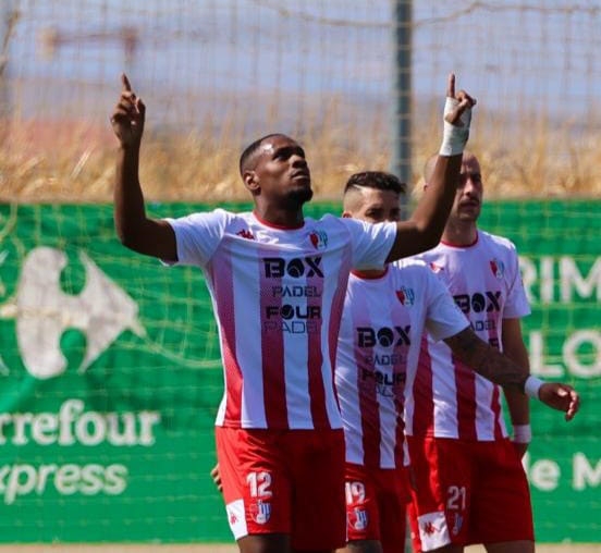 Marckley celebra su gol (JOSÉ ANDRÉS FERNÁNDEZ)