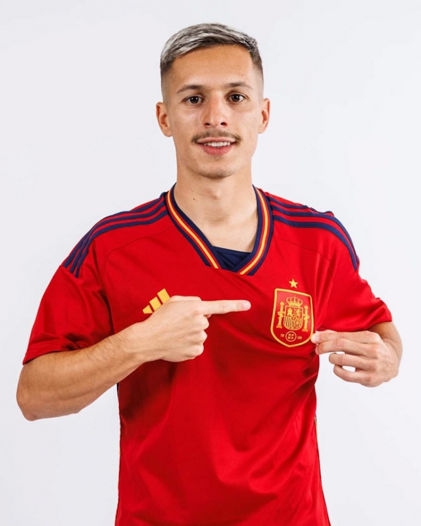 Bryan Zaragoza con la roja (RFEF) Bryan Zaragoza con la roja (RFEF)