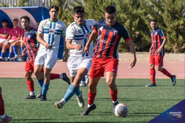 El Vandalia de Peligros buscará su primer triunfo ante el Base Gabia (JOSÉ M. BALDOMERO) El Vandalia de Peligros buscará su primer triunfo ante el Base Gabia (JOSÉ M. BALDOMERO)