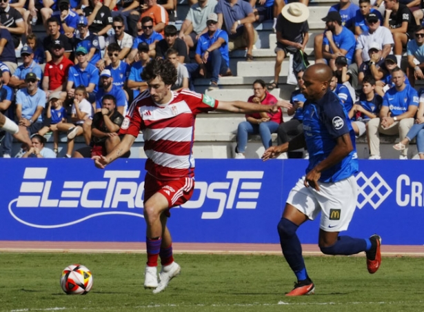 El Recreativo perdió ante el San Fernando (GRANADA CF) El Recreativo perdió ante el San Fernando (GRANADA CF)