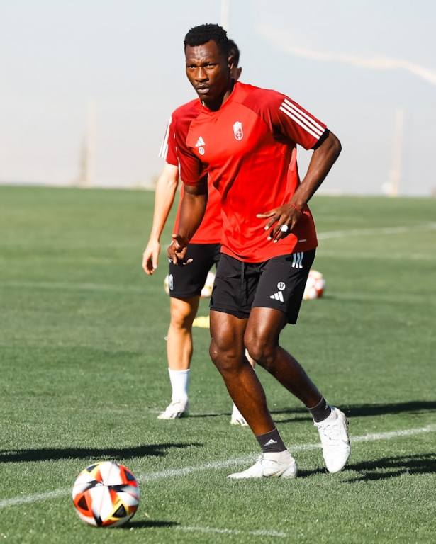 El Recreativo quiere sorprender al Ibiza (GRANADA CF) El Recreativo quiere sorprender al Ibiza (GRANADA CF)