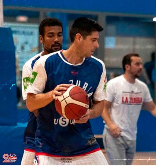 Eloy Almazán fue el protagonista del partido (TU SUPER CB LA ZUBIA) Eloy Almazán fue el protagonista del partido (TU SUPER CB LA ZUBIA)