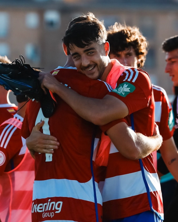 El Recreativo celebró su vuelta al triunfo (GRANADA CF) El Recreativo celebró su vuelta al triunfo (GRANADA CF)