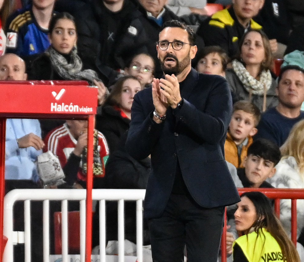 José Bordalás, entrenador del Getafe, durante el encuentro (JOSÉ M. BALDOMERO)