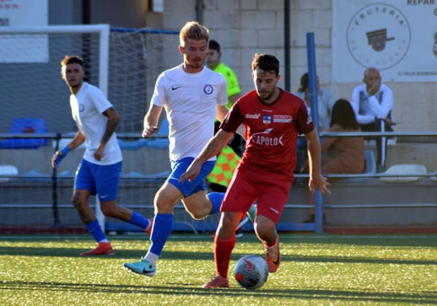 El Loja se llevó la victoria en el derbi (J. PALMA) El Loja se llevó la victoria en el derbi (J. PALMA)