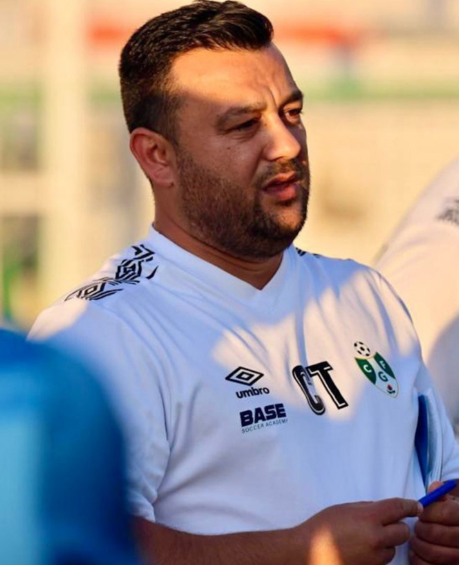El entrenador del Base Gabia CF, Romario (BASE GABIA CF) 