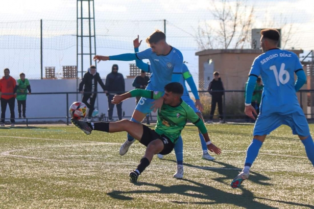 El CD Huétor Vega plantó cara al líder (CRISTIAN FERNÁNDEZ) El CD Huétor Vega plantó cara al líder (CRISTIAN FERNÁNDEZ)