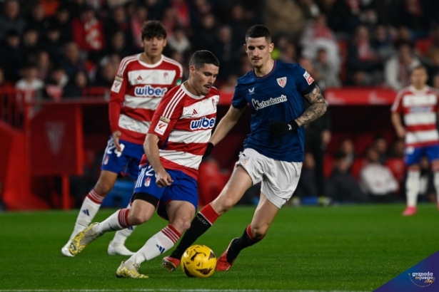 Sergio Ruiz fue de los mas destacados del Granada CF (JOSÉ M. BALDOMERO) Sergio Ruiz fue de los mas destacados del Granada CF (JOSÉ M. BALDOMERO)