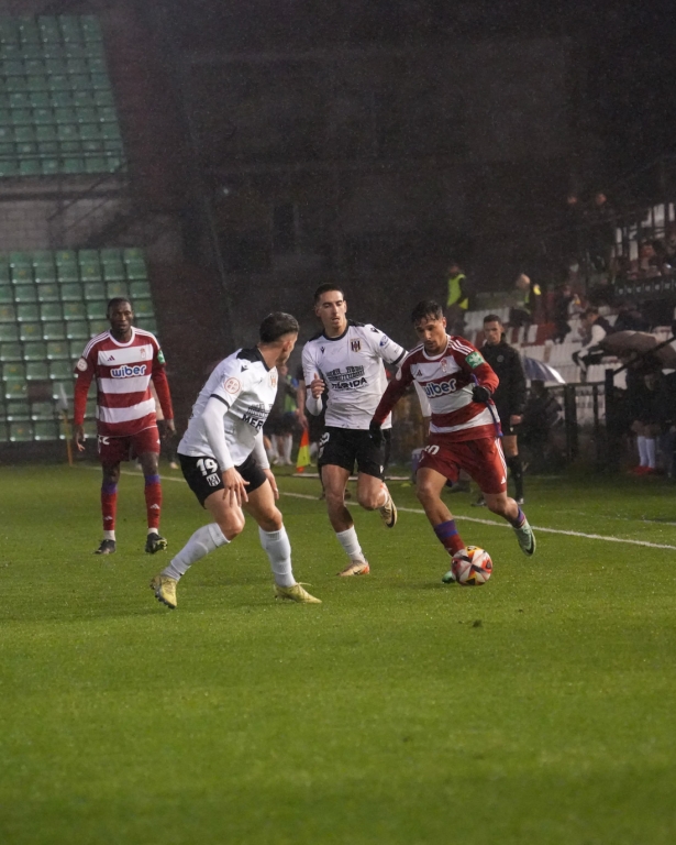 Los rojiblancos dieron buena imagen en el debut de Germán Crespo (GRANADA CF)