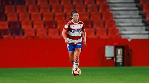Lucia Martínez se marcha del Granada CF Femenino (GRANADA CF) Lucia Martínez se marcha del Granada CF Femenino (GRANADA CF)