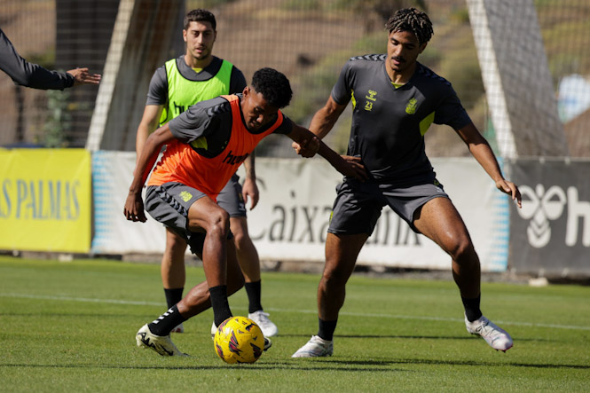 Entrenamiento de la UD Las Palmas (UD LAS PALMAS)