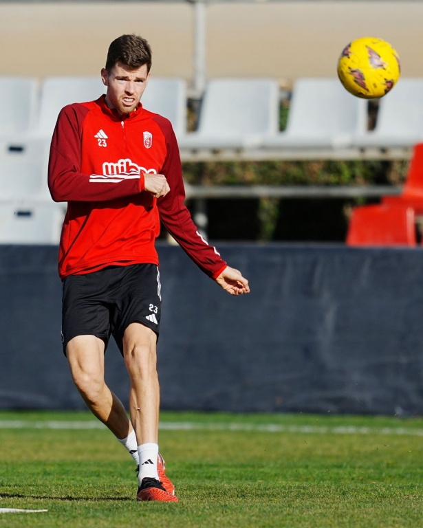 Gumbau en un entrenamiento de esta semana en la Ciudad Deportiva (GCF) Gumbau en un entrenamiento de esta semana en la Ciudad Deportiva (GCF)