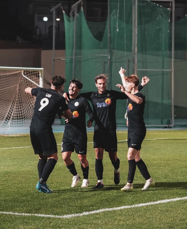 El Málaga City celebra el segundo gol (FC MÁLAGA CITY) El Málaga City celebra el segundo gol (FC MÁLAGA CITY)