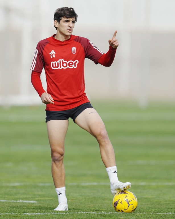 Gonzalo Villar volverá al once inicial tras cumplir su partido de sanción por acumulación de tarjetas (GCF) Gonzalo Villar volverá al once inicial tras cumplir su partido de sanción por acumulación de tarjetas (GCF)
