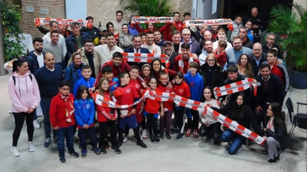 Encuentro on La Peña Granadinista Costa Tropical (GRANADA CF) Encuentro on La Peña Granadinista Costa Tropical (GRANADA CF)
