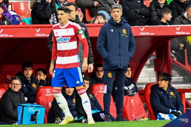 Carlos Neva durante el partido ante la Real Sociedad (JOSÉ M. BALDOMERO) Carlos Neva durante el partido ante la Real Sociedad (JOSÉ M. BALDOMERO)