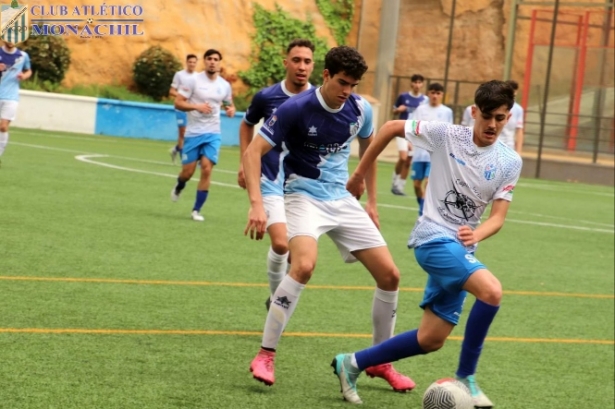 El Atlético Monachil derrotó al líder (MANU LÓPEZ / ATLÉTICO MONACHIL) El Atlético Monachil derrotó al líder (MANU LÓPEZ / ATLÉTICO MONACHIL)