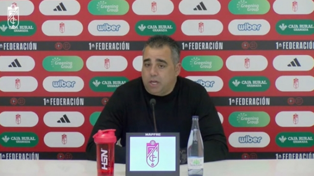 Rueda de prensa post partido de Germán Crespo (GRANADA CF) Rueda de prensa post partido de Germán Crespo (GRANADA CF)