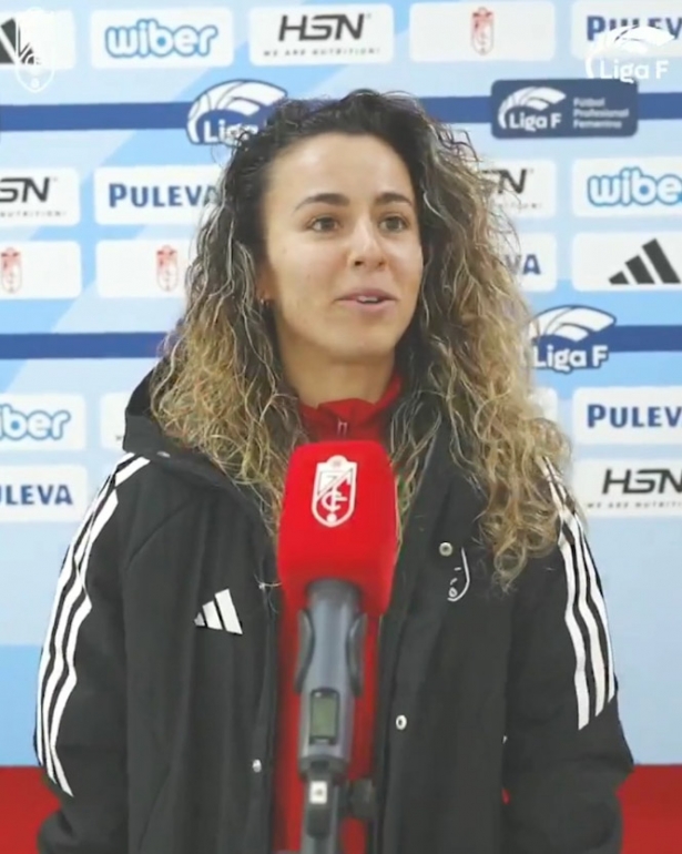 Esther a la finalización del partido (GRANADA CF) Esther a la finalización del partido (GRANADA CF)