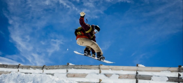 Snowboard en Sierra Nevada (CETURSA ( Snowboard en Sierra Nevada (CETURSA (