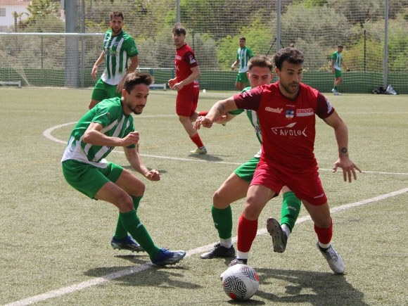 Diego Gámiz marcó el gol del Loja (PACO C/ ARCHIVO) Diego Gámiz marcó el gol del Loja (PACO C/ ARCHIVO)
