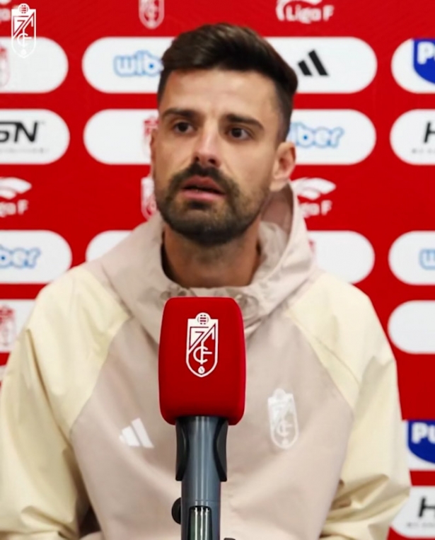 El entrenador del Granada CF Femenino, Roger Lamesa (GRANADA CF) El entrenador del Granada CF Femenino, Roger Lamesa (GRANADA CF)