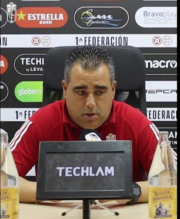 El entrenador del Recreativo Granada, Germán Crespo (GCF) El entrenador del Recreativo Granada, Germán Crespo (GCF)