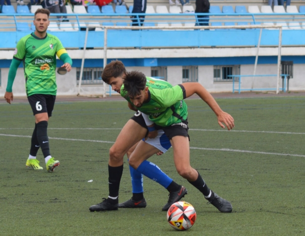 Maracena y Huétor Vega disputaron un derbi muy intenso (J. PALMA)