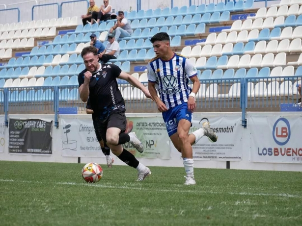 La UD Maracena se quiere despedir de la categoría con victoria (CF MOTRIL) La UD Maracena se quiere despedir de la categoría con victoria (CF MOTRIL)