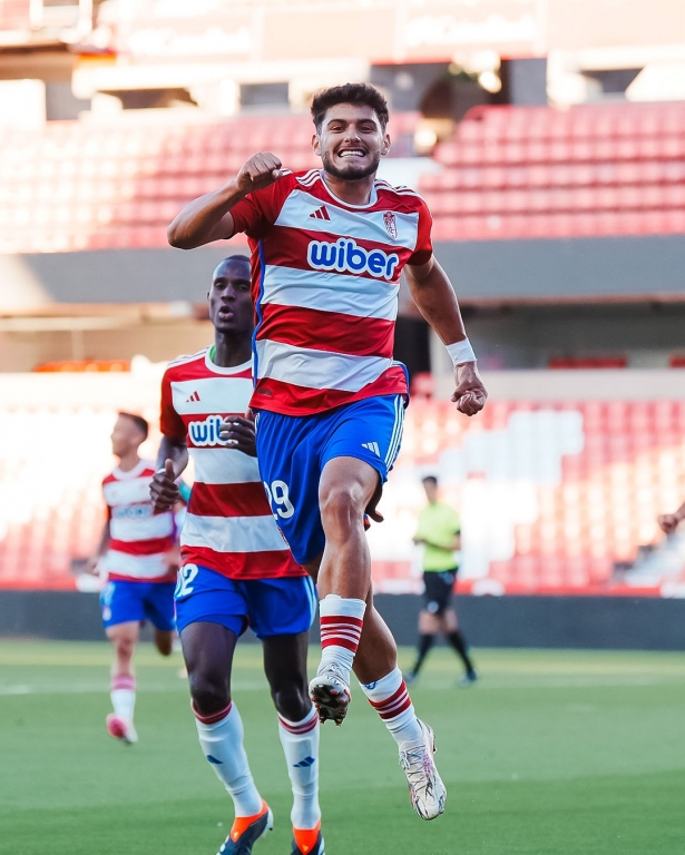 Nils Mortimer celebra su gol (GCF)