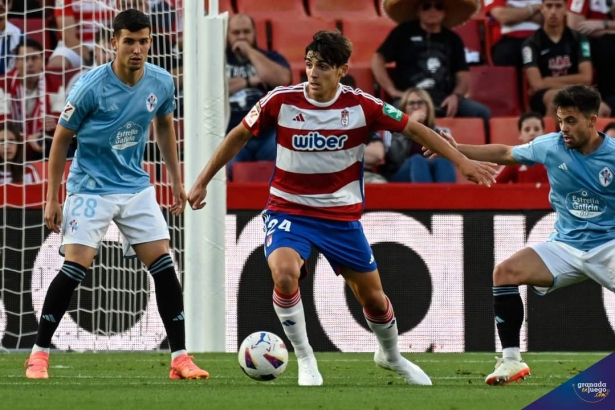 Gonzalo Villar durante el partido ante el Celta (JOSÉ M. BALDOMERO) Gonzalo Villar durante el partido ante el Celta (JOSÉ M. BALDOMERO)