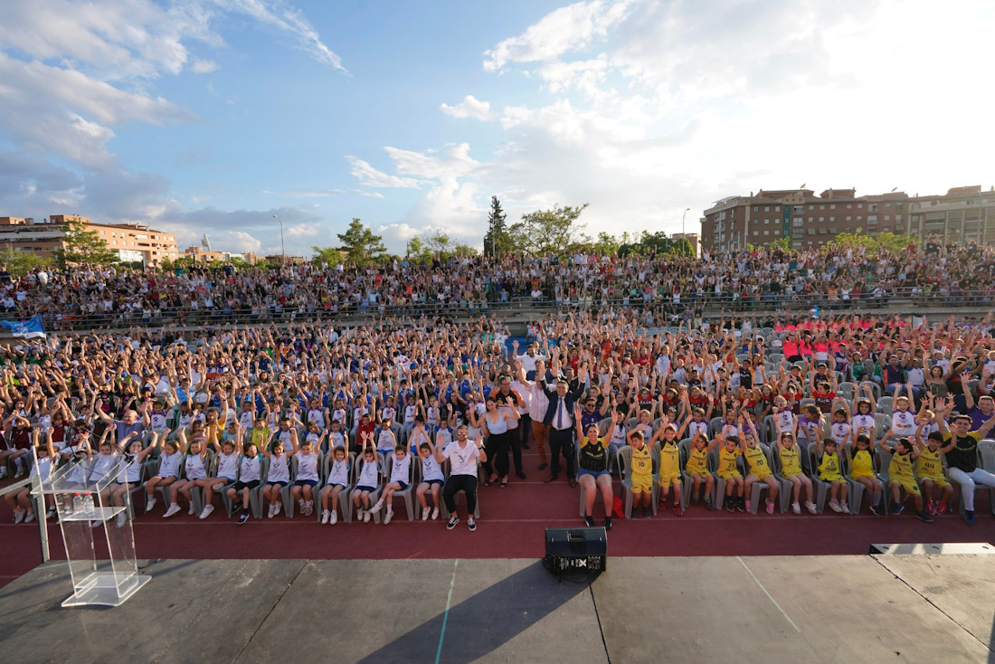 Foto de familia de los participantes (AYTO. GRANADA)