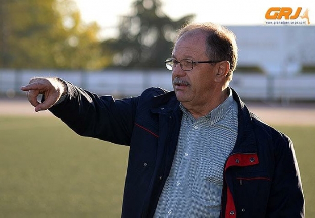 El entrenador del Otura CF, Antonio Santisteban (GRJ)